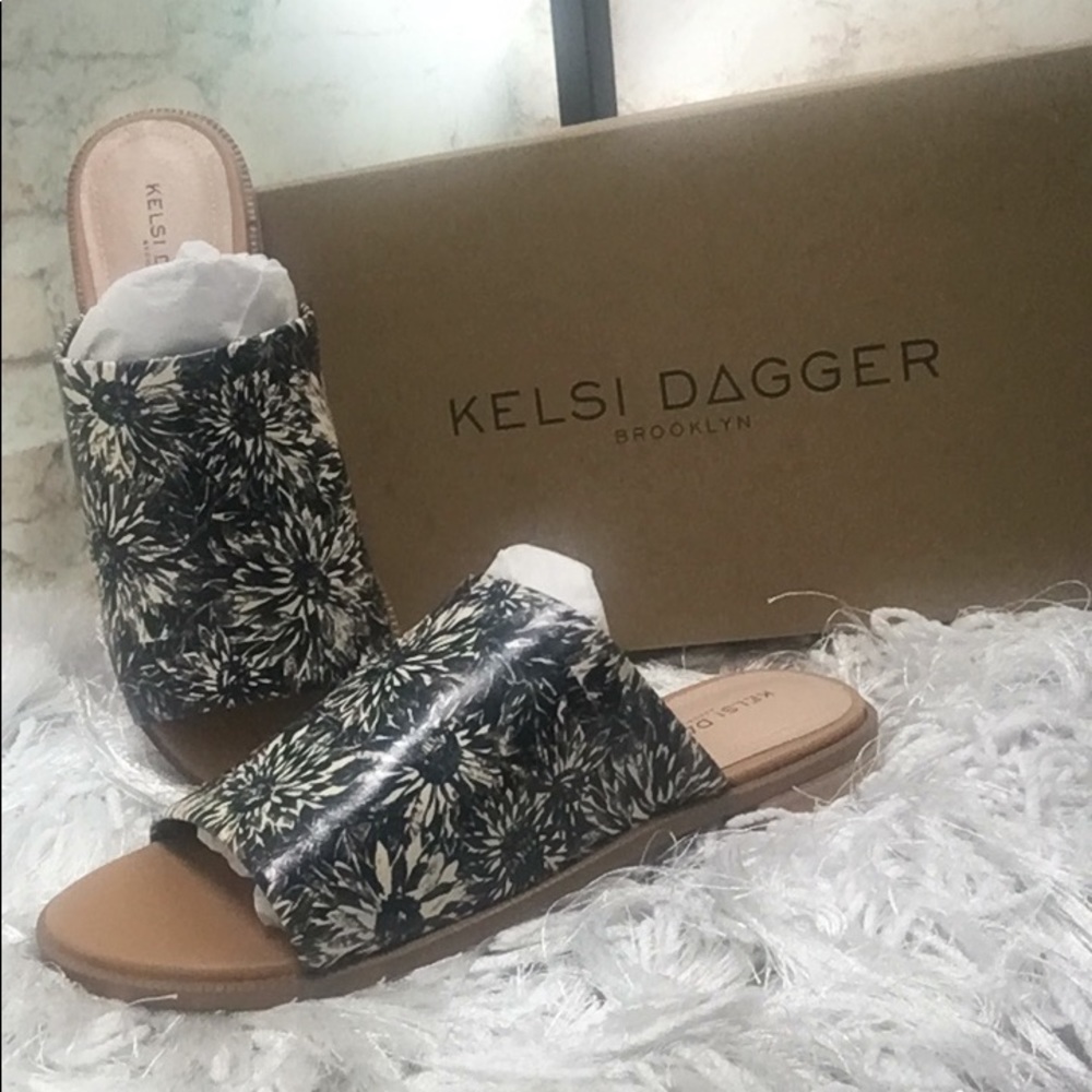New Kelsi Dagger Sunflower Print Leather Flat Slide Sandals